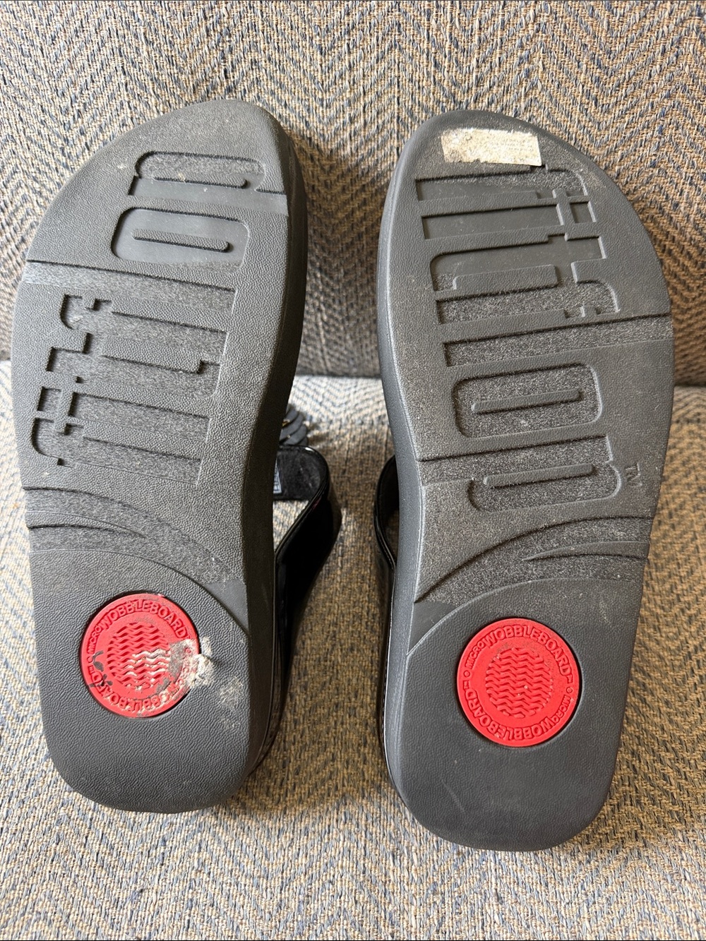 FitFlop Women's Fino Jungle Leaf Toe-post Sandals Flip-Flop Size: 8 - Picture 15 of 16